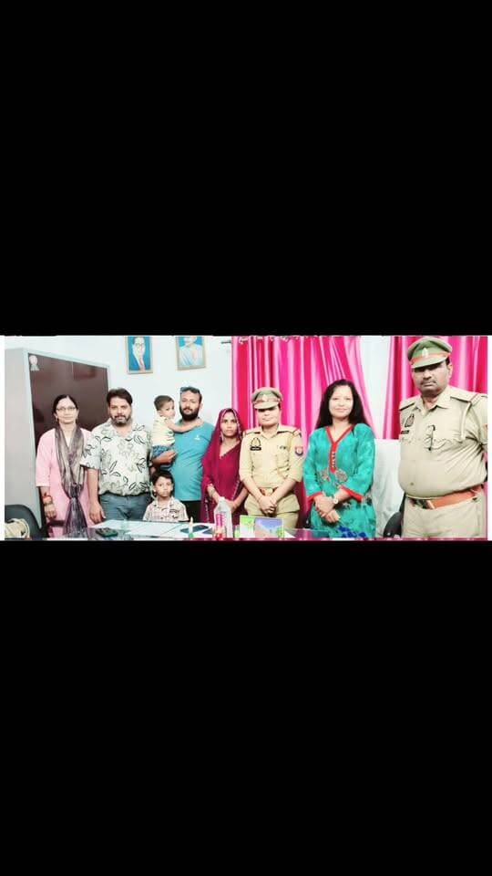 इटावा - मिशन शक्ति 5.0 के तहत पुलिस की बड़ी पहल, परिवार परामर्श केंद्र में 4 परिवारों में कराया समझौता।
पसंद आए तो Star ⭐ भेजकर सपोर्ट करें और Follow करें DDM News
#EtawahPolice #MissionShakti5 #UttarPradesh