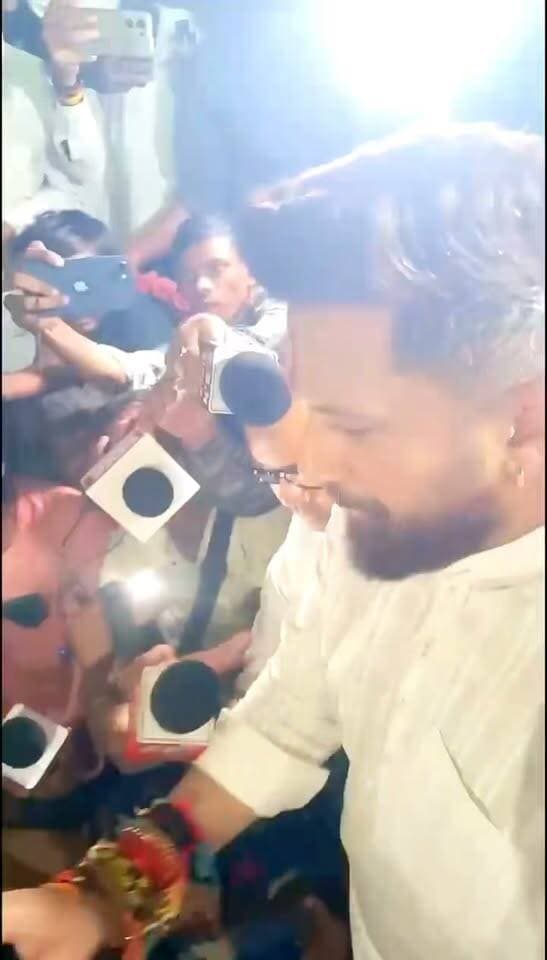 चिराग पासवान के आंखों से छलका आंसू, सीएम सम्राट चौधरी से छात्रों का माँग पूरा कराएंगे चिराग पासवान…
#ChiragPaswan #bihar #patna