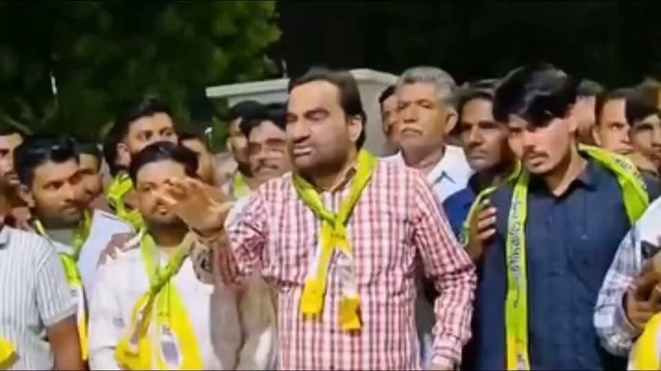हनुमान बेनीवाल का बड़ा दावा—RLP को जिता दो, जो काम 50 साल में नहीं हुए, वो 1 साल में करा देंगे!
#HanumanBeniwal #RLP #RajasthanPolitics #राजस्थान_राजनीति #Beniwal #RLPNews #BreakingNews #jhunjhunurailwaystation