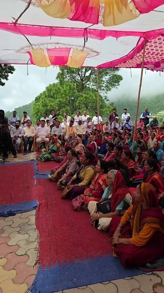 भरदार पट्टी के सौराखाल में कैबिनेट मंत्री भरत सिंह चौधरी का कार्यक्रम। कई योजनाओं का शिलान्यास व लोकार्पण