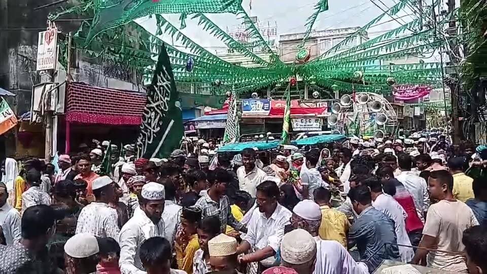 নলহাটিতে বিশ্ব নবী হজরত মুহাম্মদ জন্মদিন উপলক্ষে পদযাত্রা