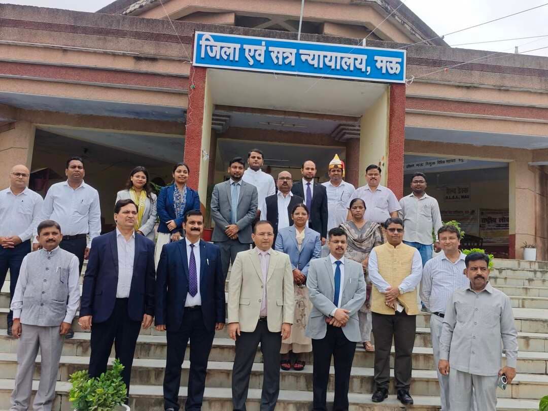 मऊ में राष्ट्रीय लोक अदालत की तैयारी तेज, जिला जज संजय यादव ने प्रचार वाहन को दिखाई हरी झंडी
#खबरेंअभीतक #KhabareAbhiTak #MauNews #राष्ट्रीयलोकअदालत