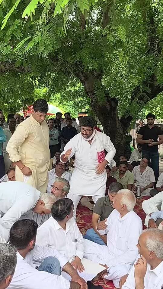 गुरुग्राम में तोड़फोड़ टीम के विरोध में महापंचायत
