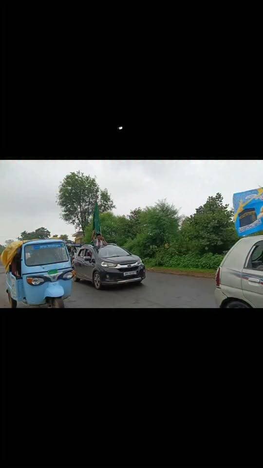 ईद मिलाद-उन-नबी पर रीठी में निकली बाइक रैली, उमड़ा उत्साह