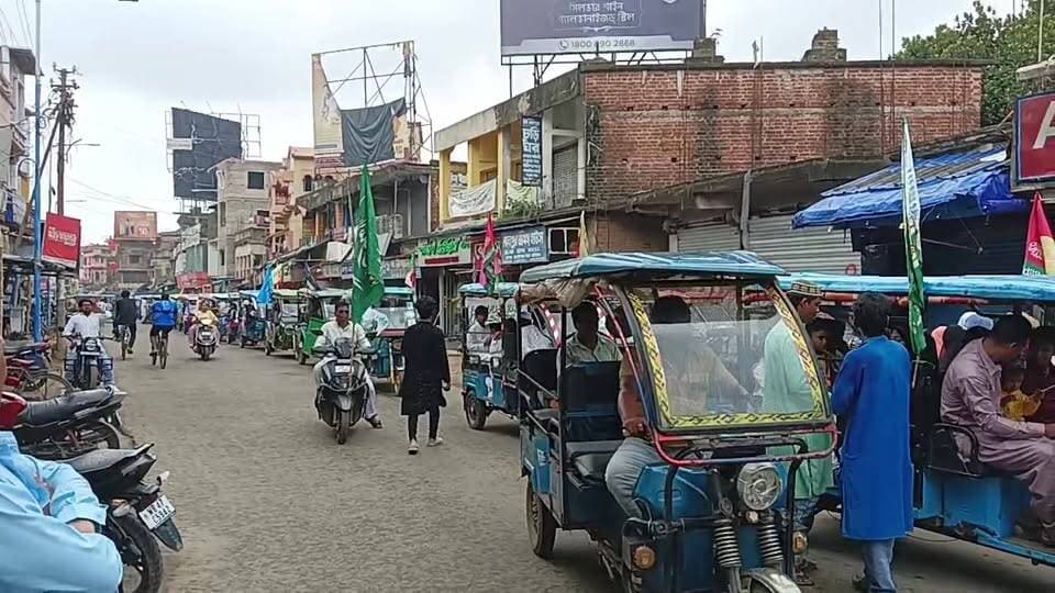 আন্তর্জাতিক বোলপুর শহরে মহাসমারোহে উদযাপিত হচ্ছে মিলাদুন্নবী। বোলপুর কাশীপুরের বর্ণাঢ্য শোভাযাত্রা।।