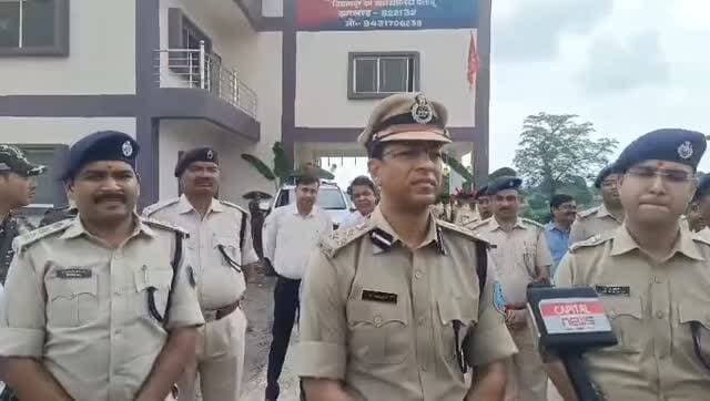 दीप की रोशनी के साथ विश्रामपुर एसडीपीओ कार्यालय शुरू, जनता को अब नहीं जाना पड़ेगा पलामू