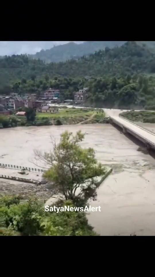 Nepal Flash Floods: More Than 100 Indian Tourists Missing .
At least 18 feared dead, over 350 missing, India to send relief materials