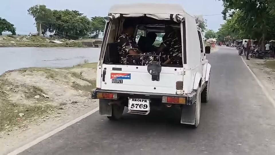 नेपाल में डैम ब्रस्ट करने के बाद हाहाकार की स्थिति, बिहार में हाई अलर्ट जारी, बगहा में अगले दो घंटों के अंदर लोगों को सुरक्षित स्थानों पर जाने की हिदायत
#FloodAlert