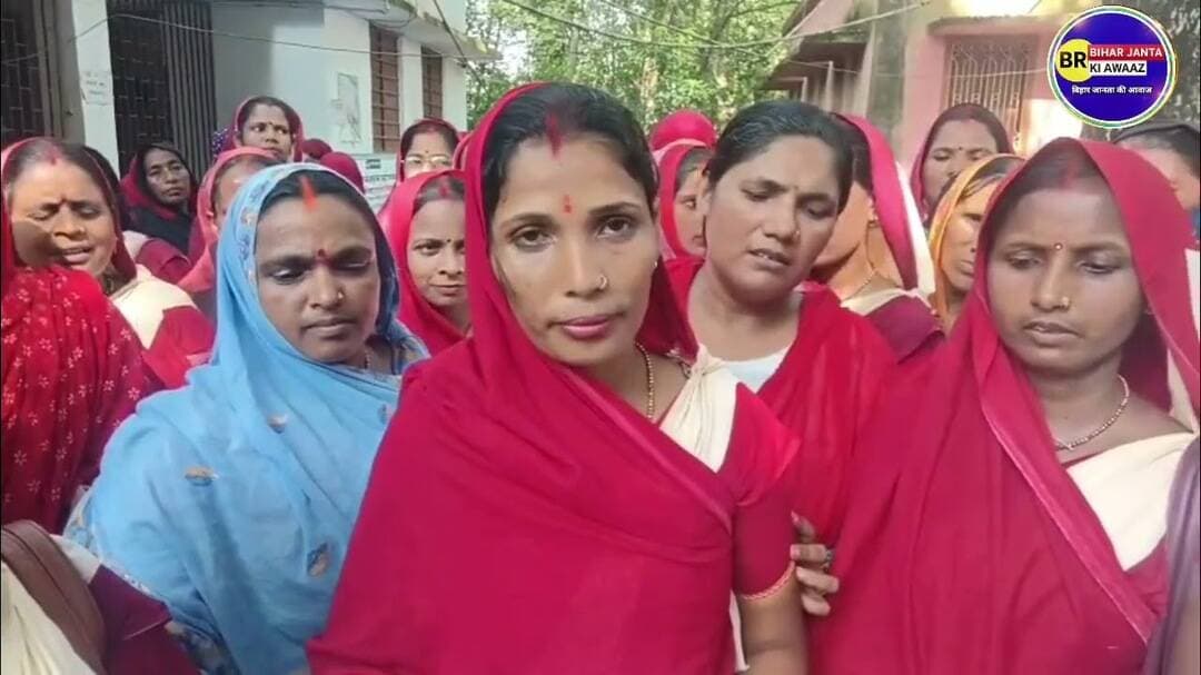 सरकार के खिलाफ आंगनबाड़ी सेविकाओं की हुंकार