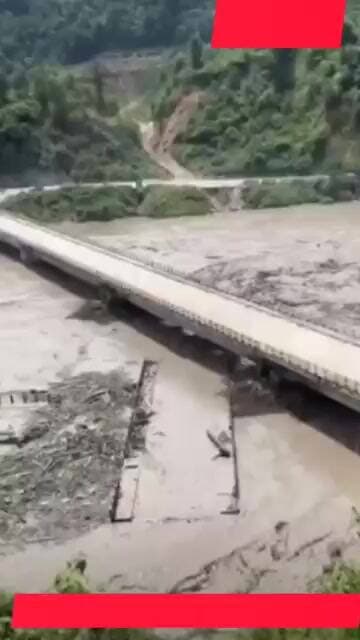 नेपाल में भयंकर बाढ़ का कहर: 384 यात्री लापता