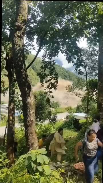 नेपाल में भीषण बाढ़ से तबाही, प्रभावितों के लिए दुआ और प्रार्थना 🙏🇳🇵
नेपाल में आई भीषण बाढ़ और आपदा से प्रभावित सभी लोगों की सलामती के लिए दिल से प्रार्थना। 🙏