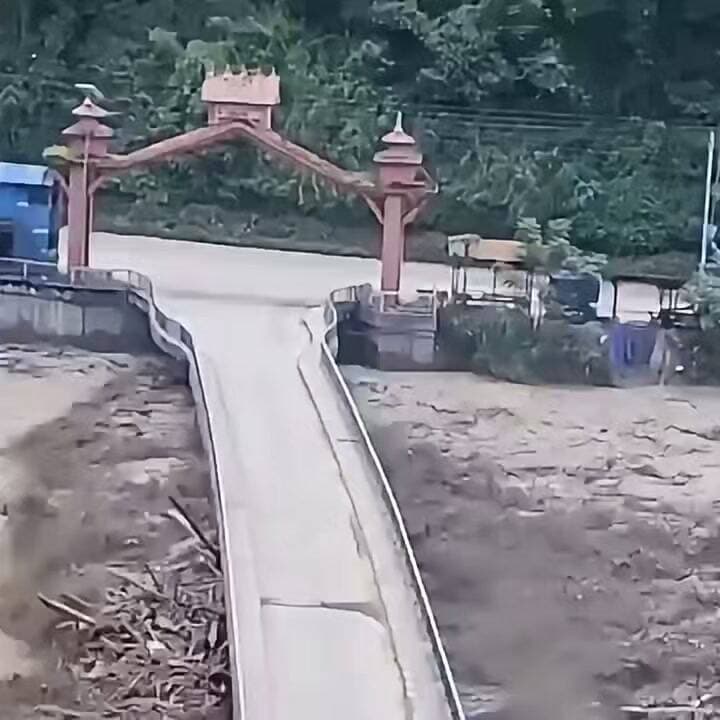 नेपाल में अचानक आई बाढ़ में 105 भारतीयों समेत सैकड़ों लापता, बिहार-यूपी के 10 जिलों में अलर्ट; हेल्पलाइन नंबर जारी