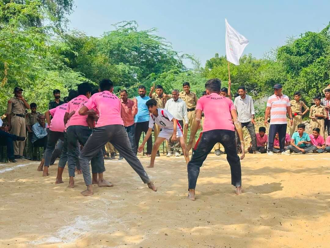 बालेसर के बेलवा में ब्लॉक स्तरीय खेलकूद प्रतियोगिता का हुआ समापन..
@मंगल बाल उच्च माध्यमिक विद्यालय बेलवा बालेसर