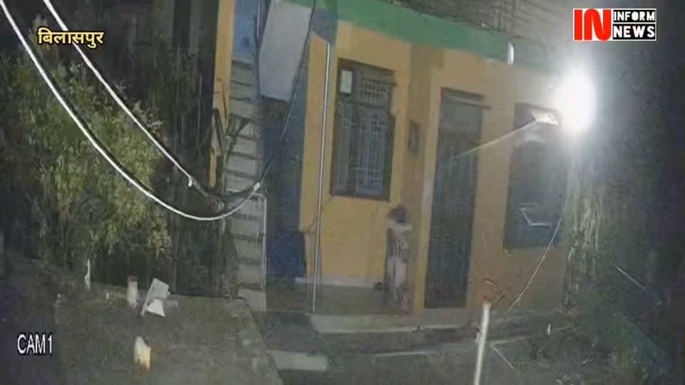 विकास कार्यों की चर्चा को प्रधान के घर पहुंचा तेंदुआ, लेकिन नहीं मिली एंट्री!