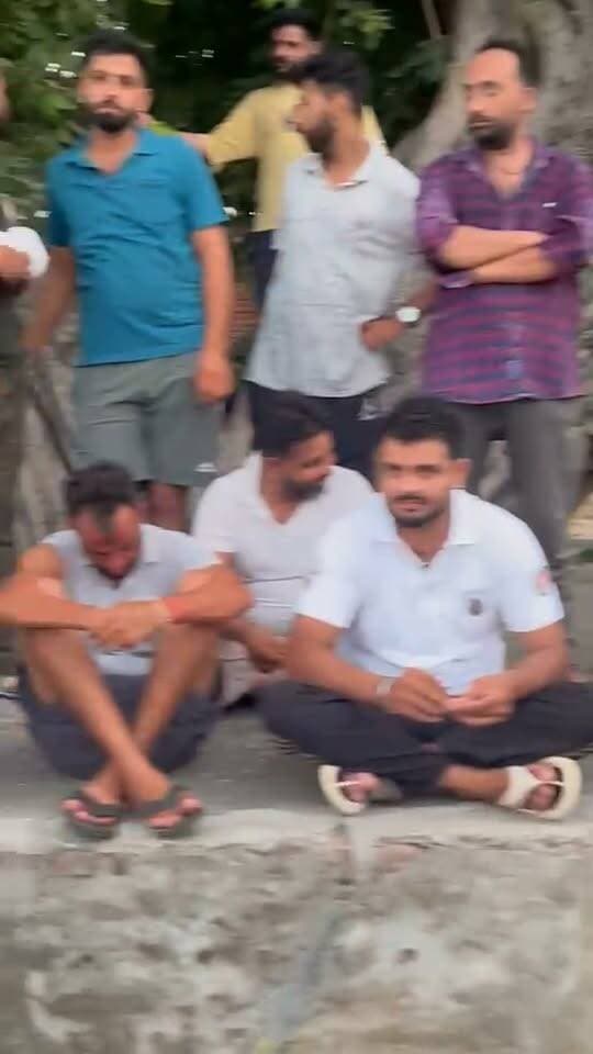 महंगाई बढ़ी तो बारना के पशुपालकों ने दूध का रेट किया 100 रुपए प्रति किलो
The कुरुक्षेत्र The Kurukshetra Nayab Saini श्री स्थानेश्वर महादेव मंदिर कुरुक्षेत्र Kurukshetra News कुरुक्षेत्र प्यारा हिंदुस्तान Village Barna-Kurukshetra Bhupinder Singh Hooda Sangameshwar dham