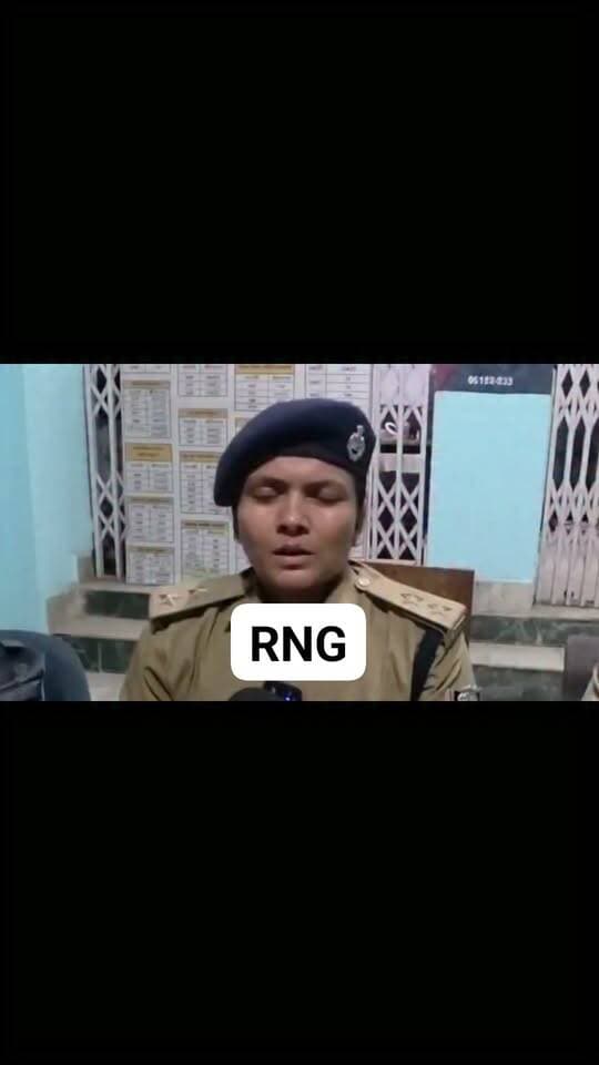 नवादा थाना के समीप स्थित एक होटल में बुधवार को पुलिस की विशेष टीम ने छापामारी कर सात पुरुष और आठ महिलाओं को आपत्तिजनक स्थिति में पकड़ा। पुलिस ने होटल संचालक प्रहलाद कुमार गुप्ता को भी गिरफ्तार कर लिया है