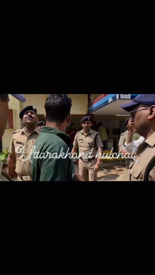 रुड़की डबल मर्डर का खुलासा: आरोपी भाई का कबूलनामा, संपत्ति विवाद और चरित्र पर शक बना हत्या की वजह..
पुलिस पूछताछ में आरोपी विवेक उर्फ विक्की ने बताया कि उसका अपनी बहनों के साथ संपत्ति को लेकर विवाद चल रहा था। इसके साथ ही उसे अपनी बहनों के चरित्र को लेकर भी शक था। इसी विवाद और शक के चलते उसने दोनों बहनों की गोली मारकर हत्या करने की बात कबूल की है। पुलिस के मुताबिक आरोपी के बयान की जांच की जा रही है और मामले में आगे की कानूनी कार्रवाई जारी है।