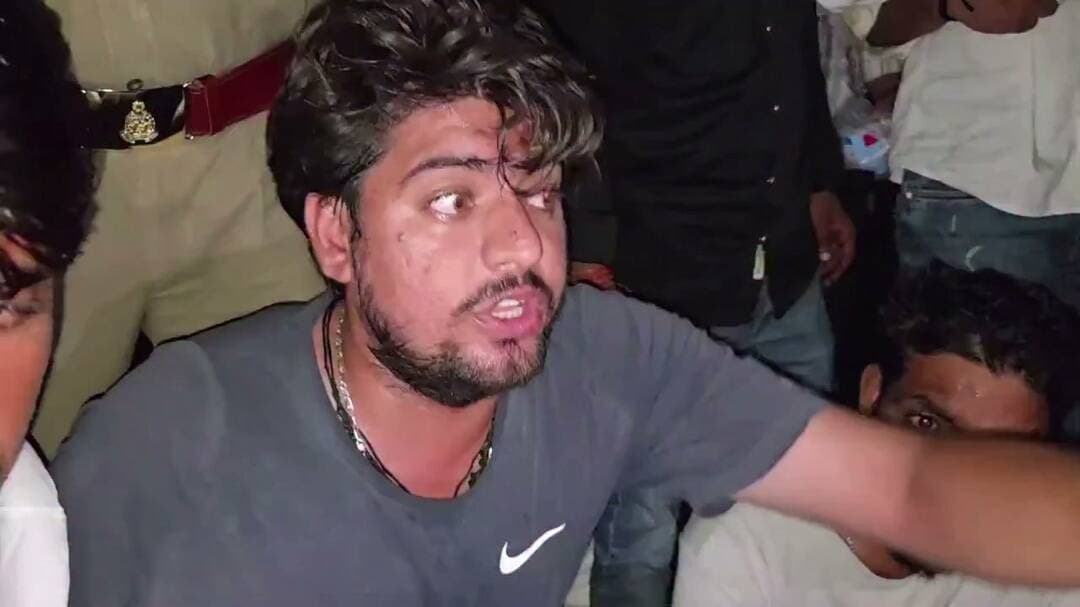 यूपी के शामली में यूट्यूबर एवं सिंगर अंकित बालियान की जिम के बाहर हत्या, अत्यंत ही दुखद, हमलावरों ने उन पर 18 राउंड फायरिंग की, एक गोली उनके सिर पर लगी, पुलिस ने उन्हें अस्पताल पहुंचाया, जहां डॉक्टरों ने उन्हें मृत घोषित कर दिया।
#AnkitBaliyan #Shamil #haryanvisinger