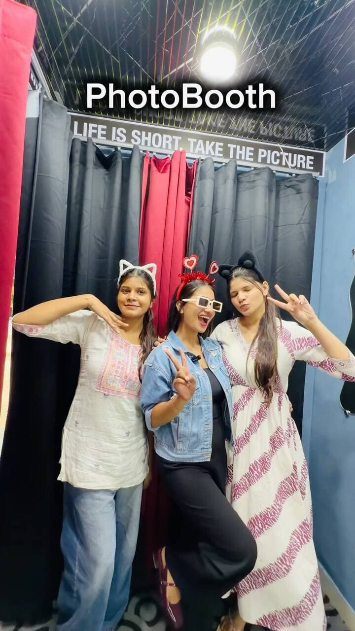 Weekend plans sorted! 🎤📸✨
Bhopal mein agar kuch NEW & FUN explore karna hai, toh Tasveer & Tunes is your sign! 👀❤️
🎤 Private Karaoke Rooms
📸 Fun Photobooth + Instant Prints
💻 Soft Copies Available
💸 Experience starting at just ₹199!
So, stop scrolling & start exploring! 😍
Tag your weekend partner 👇🏻
Tasveer and Tunes minal Residency, in front of idli&more
#TasveerAndTunes #Bhopal #instagood #bhopal #viralreel WeekendVibes KaraokeBhopal Photobooth ThingsToDoInBhopal BhopalFoodie
Is this ok