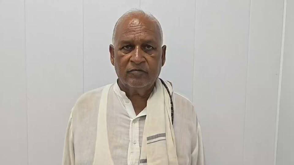 पांच साल से भूमि विवाद में भटक रहे फरियादी को मिला न्याय, पुलिस-राजस्व विभाग की संयुक्त कार्रवाई से जमीन पर मिला कब्जा, खुशी के आंसू लेकर SSP को धन्यवाद देने पहुंचे फरियादी
https://abckhabar.in/?p=7808