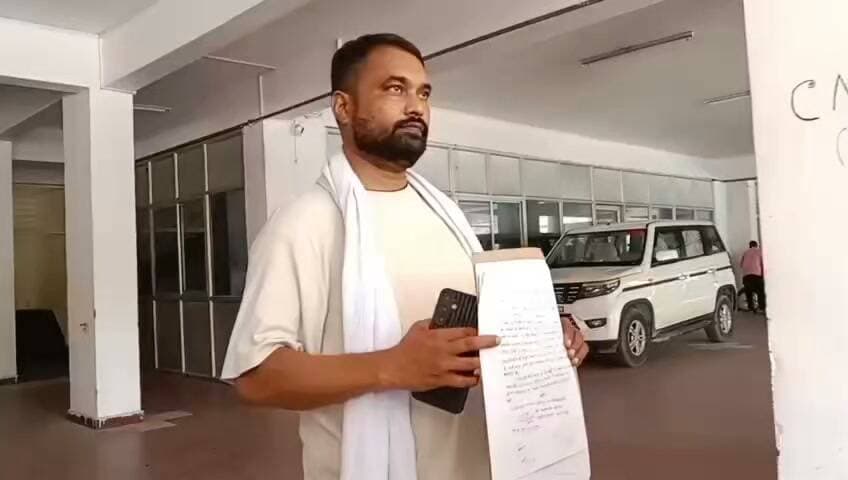 सगड़ी तहसील में नीलामी की जमीन और ट्रैक्टर की फाइलें गायब होने का आरोप, उलेमा काउंसिल के युवा प्रकोष्ठ प्रदेश अध्यक्ष नुरुल होदा ने डीएम से की शिकायत, बोले- डेढ़ महीने से न्याय के लिए भटक रहा हूं
https://abckhabar.in/?p=7799