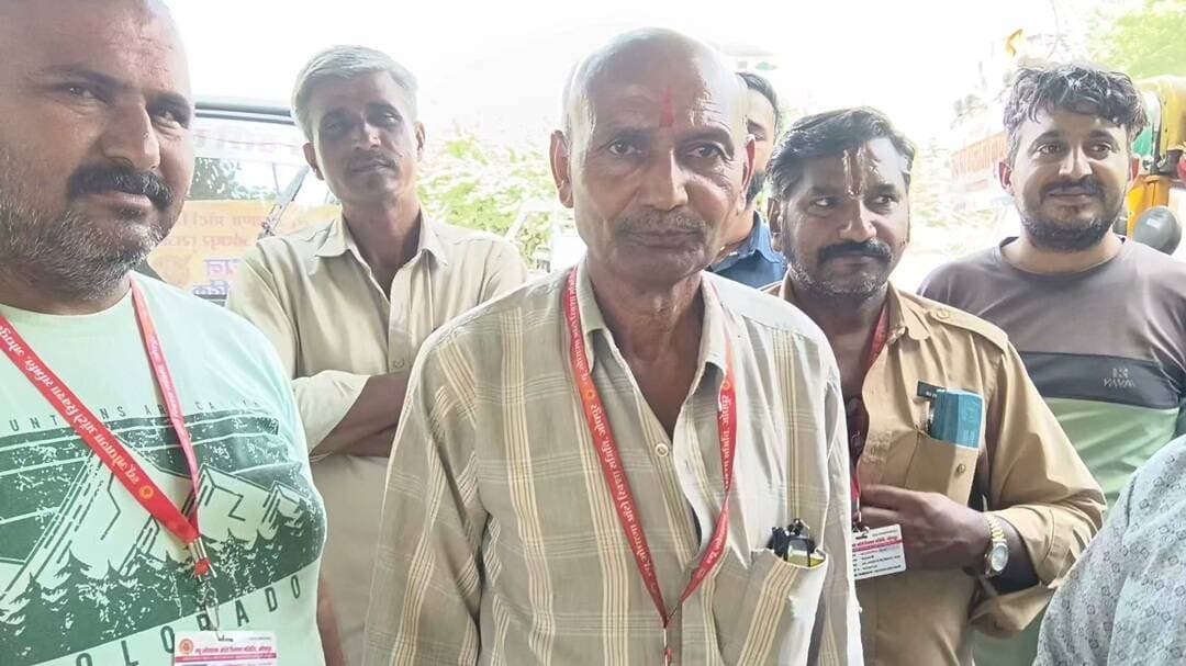 प्रेस विज्ञप्ति न्यू जोधाणा ऑटो रिक्शा समिति जोधपुर कल 28 अगस्त 2026 को सुबह 10:00 बजे से शाम को 5:00 बजे तक रक्षाबंधन के दिन जोधपुर की सारी बहनों के लिए निशुल्क ओटो टैक्सी सेवा फ्री समिति के अध्यक्ष बाबूलाल जी राव कोषाध्यक्ष बिऐस राठौर सचिन शांतिलाल चंदेल मीडिया प्रभारी धनराज दाधीच भवानी सिंह के लिए सभी बहनों को समस्त न्यू जोधाणा ऑटो रिक्शा समिति के सदस्य गोपाल सिंह शांतिलाल पवार अचल सिंह गोपाल सिंह भाटी गजेंद्र सिंह इंदा उड़ी कार्यालय बिजेस आरटीओ ऑफिस गैलेक्सी स्कूल के सामने 18 नंबर गली न्यू जोधाणा ऑटो रिक्शा समिति जोधपुर टोल नंबर 9413870008 9783925135 7062726111 9799726768