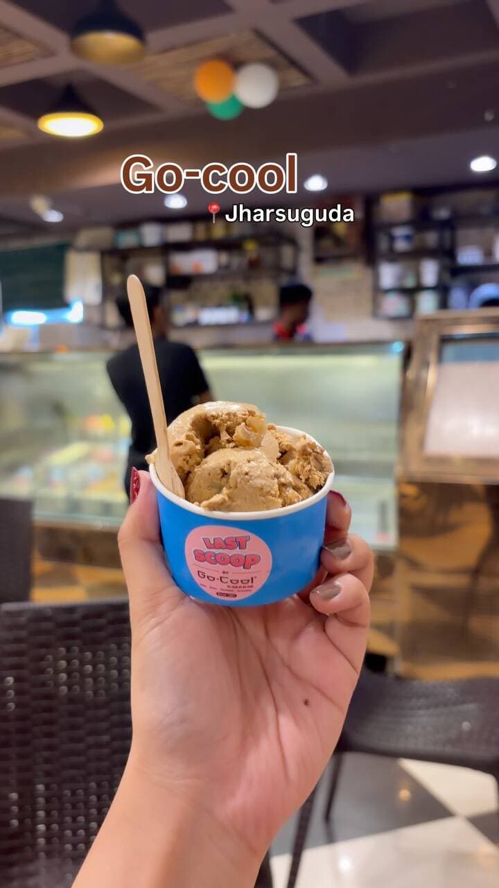 A little taste of college days 🥹🍦 Must try: Coffee Walnut & Blueberry ice cream! ✨