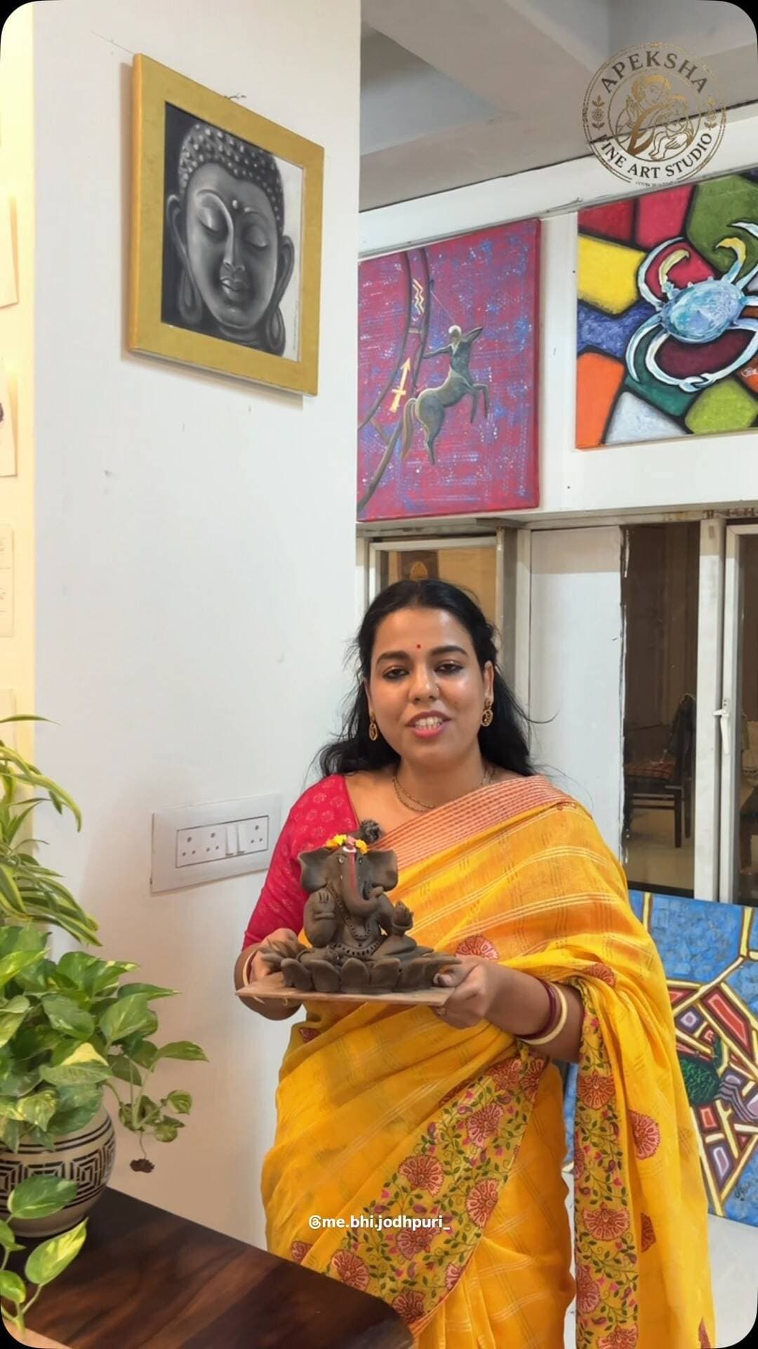 🌿 इस बार गणेश जी सिर्फ घर नहीं आएंगे… एक नई ज़िंदगी भी लाएंगे। 🌱🙏🏻
अपने हाथों से बनाइए Eco-Friendly गणेश जी — 100% शुद्ध शाडू मिट्टी से, और मूर्ति के अंदर होगा एक Plant Seed. 🪴✨
विसर्जन के बाद यही मिट्टी बनेगी एक नए पौधे की शुरुआत।
गणेश जी का आशीर्वाद… और प्रकृति के लिए एक खूबसूरत तोहफा। 💚
🎟️ Limited Seats — Book Your Seat Today!
📞 9214519571
📍 Apeksha Fine Art Studio
Hall No. 2, 1st Floor, 381 Sunroof Building,
4th C Road, Sardarpura, Jodhpur
.
.
#EcoFriendlyGanesh #GaneshChaturthi #ShaduMatiGanesh #GreenGanesh #GaneshWorkshop GaneshJi Jodhpur JodhpurEvents ApekshaFineArtStudio SustainableCelebration