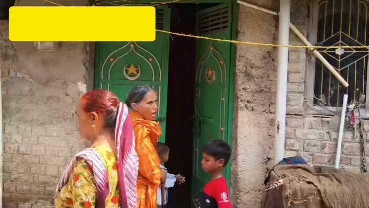 रफीगंज में प्रतिबंधित पशु के वध का आरोप, थाने में प्राथमिकी के लिए दिया आवेदन , दो बछडा़ को भेजा गया देवकुण्ड गौशाला
#रफीगंज #RafifanjNewsChannel #RafiganjNews #Rafiganj #Aurangabad