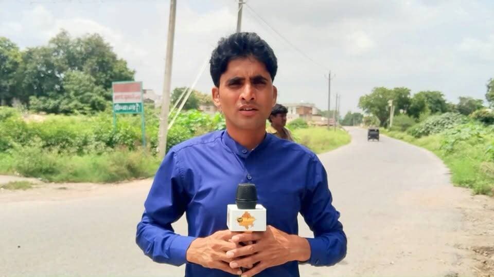 उदयपुर लिले के सायरा थाना क्षेत्र के पुनावली गांव में हुए बुजुर्ग दंपती हत्याकांड का पुलिस ने 14 दिन बाद खुलासा कर दिया है। पुलिस ने मामले में छह आरोपियों की पहचान की है, जिनमें से पांच को गिरफ्तार कर लिया गया है, जबकि एक आरोपी अभी फरार है। पुलिस के मुताबिक, पूछताछ में आरोपियों ने वारदात को अंजाम देना स्वीकार किया है।