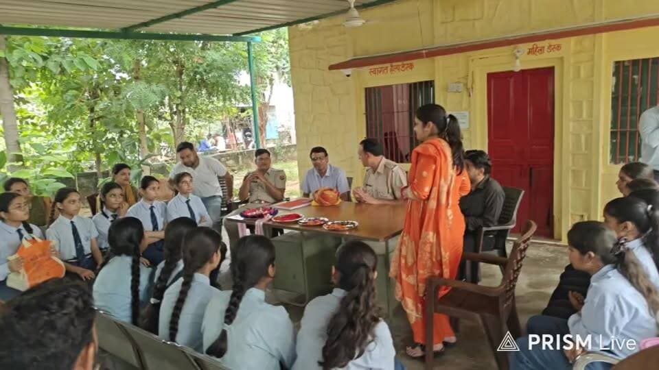 #live जीपीएस के विद्यार्थियों ने पुलिसकर्मियों को बांधी राखी #rakshabandhan #gps #news7rajasthan