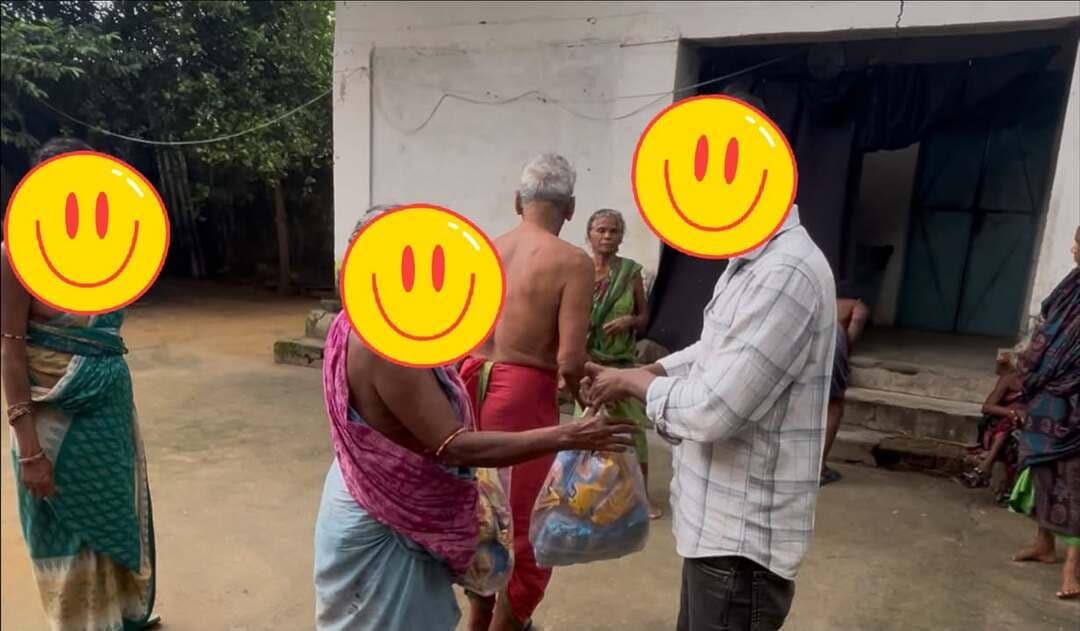 ଏମିତି ପାଳନ ହେଲା ରକ୍ଷାବନ୍ଧନ I ଏହା ଆମର କିଛି ନାଇଁ ଆପଣ ମାନଙ୍କ ଆଶୀର୍ବାଦ ଭଲପାଇବା ଯୋଗୁଁ ସମ୍ଭବ I ଆପଣ ମାନଙ୍କ ଲାଇକ ସେୟାର ପାଇଁ ଆଜି ଏହା ସମ୍ଭବ I ଆପଣ ମାନେ ଏମିତି ଭଲ ପାଇବା ଦିଅନ୍ତୁ ଆଗକୁ ଆଉ କିଛି ଳ ଲୋକଙ୍କୁ ସାହାଯ୍ୟ କରିପାରିବୁ I