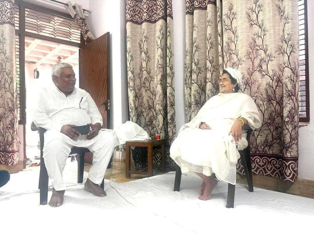 भिवानी : पूर्व मंत्री स्व. चौधरी जगन्नाथ की धर्मपत्नी धर्म देवी के निधन पर शोक प्रकट करने पहुंची किरण चौधरी