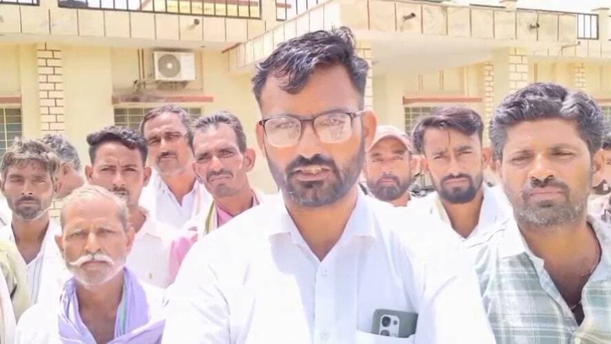 बज्जू के किसानो ने विरोध प्रदर्शन किया