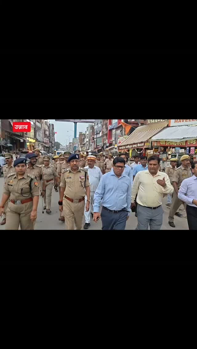 उन्नाव DM व SSP जयप्रकाश सिंह ने आगामी रक्षाबंधन के पर्व की तैयारी को लेकर बड़ा चौराहे से गांधीनगर तिराहे तक किया पैदल गस्त इस पूरे मामले की उन्नाव डीएम ने दी जानकारी कहां रक्षाबंधन के पर पर तीन दिवसीय फ्री चलाई जाएगी बहनों के लिए रोडवेज बस