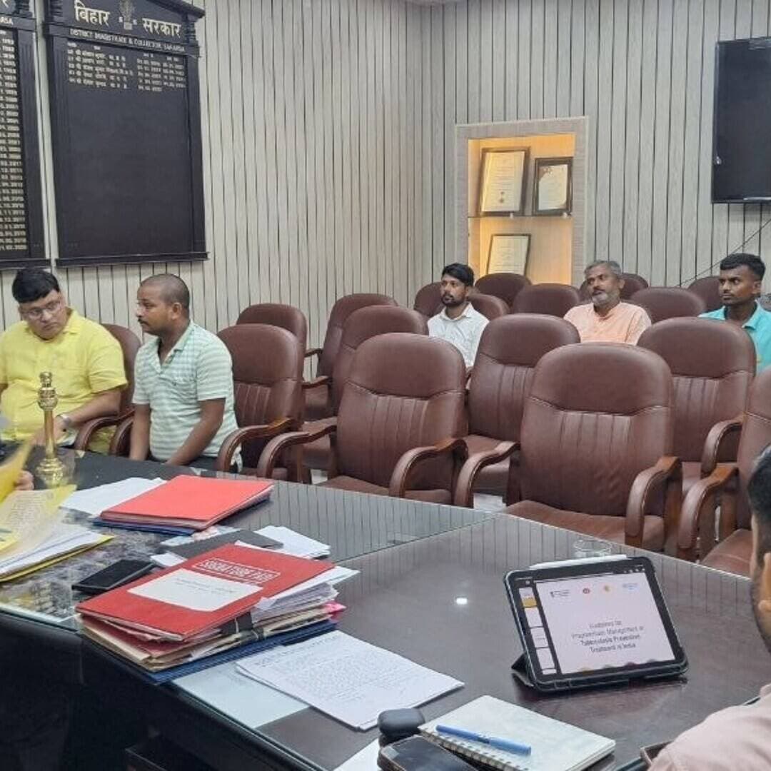 आम जनता के साथ मुलाकात ।