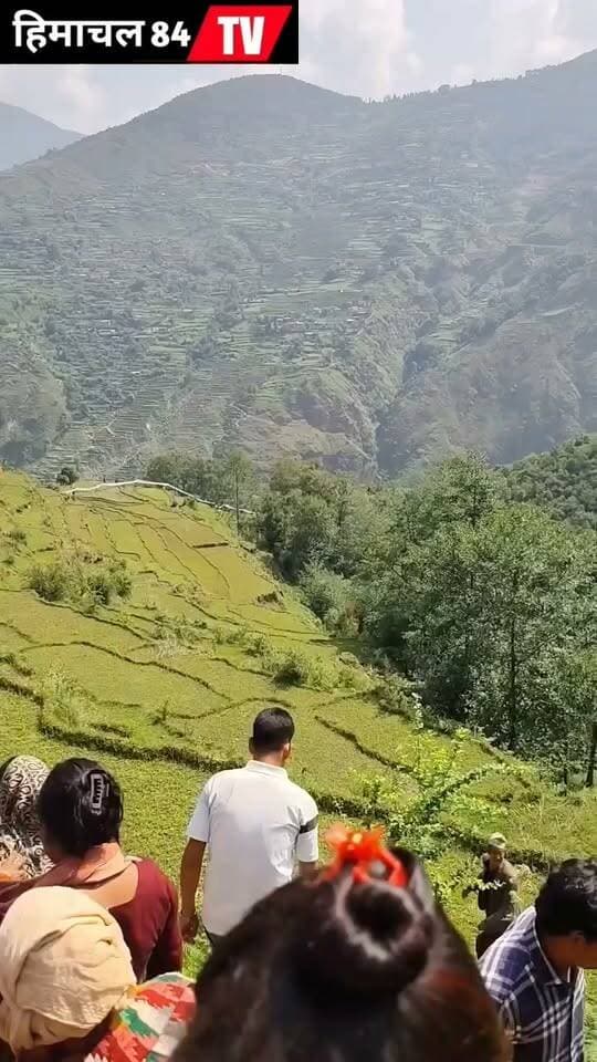 नेपाल में बाढ़ के बाद सुरक्षित स्थानों की और जाते हजारों बाढ़ प्रभावित लोग
#newscirclehimachal #FlashFlood #nepalifood #FlashFloodWatch #NepalNews #BreakingNews #नेपाल