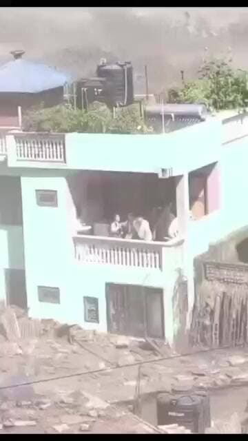 Nepal Flash Flood Viral video #nepal #nepalnews #flashflood #breaking_news #viralvideo2026 #tranding