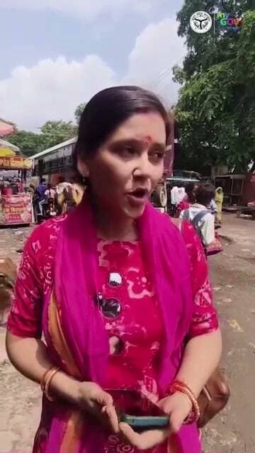 उत्तर प्रदेश में रक्षाबंधन पर निःशुल्क बस सेवा के लिए बहनों ने मुख्यमंत्री MYogiAdityanath जी के प्रति आभार व्यक्त किया। उन्होंने इस सुविधा को भाई की ओर से मिले स्नेहिल उपहार के समान बताया। - बदायूं रिपोर्टर प्रमोद गुप्ता