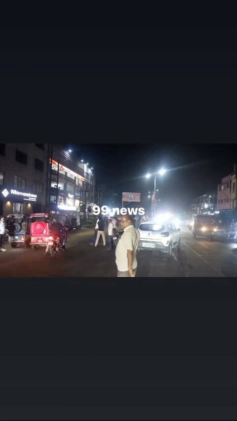 धनबाद के धैया में बीच सड़क पर भिड़े दो पक्ष, जमकर मारपीट से मची अफरा-तफरी