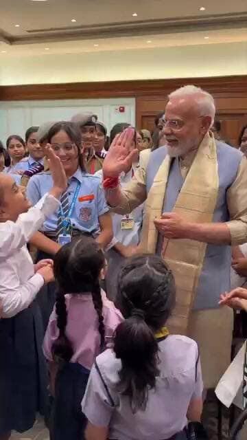 Hi5, smiles and more during today's Raksha Bandhan celebrations at 7, LKM.