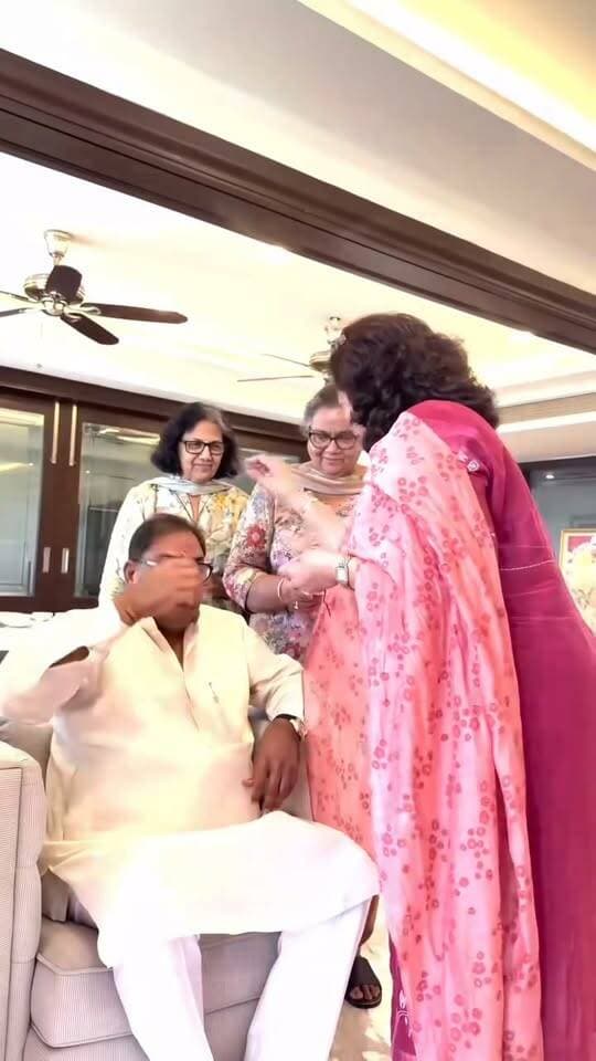 अभय चौटाला ने रक्षा बंधन पर अपनी बहनों संग प्यार के बंधन का वीडियो किया शेयर