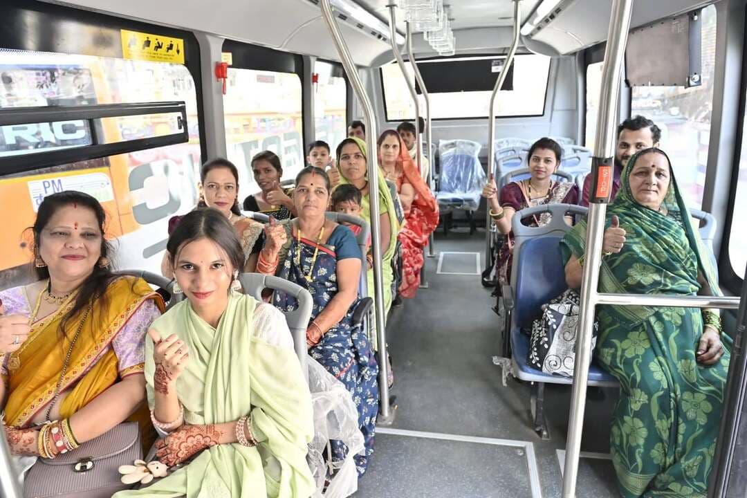 *रक्षाबंधन के उपलक्ष्य में महिलओं हेतु नि:शुल्क सफर सुविधा का लाभ ए आई सी टी एस एल द्वारा संचालित इंट्रासिटी बसों में 50 हजार एवं इंटरसिटी चार्टर्ड बसों में 6000 से अधिक महिलाओं ने लिया।*
CM Madhya Pradesh
Jansampark Madhya Pradesh