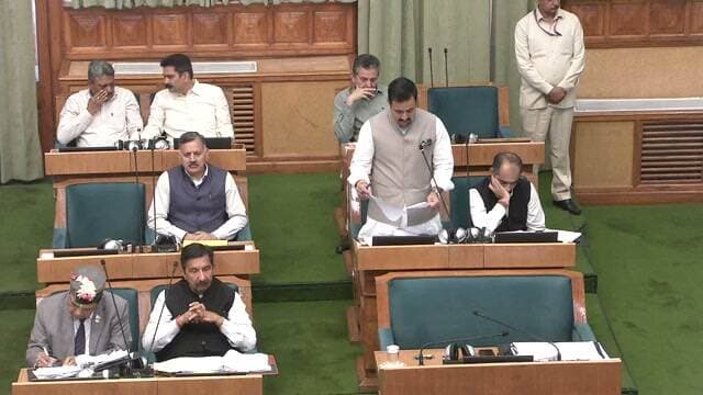 शिमला:- विधानसभा में गूंजा बिजनी से नारला सुपर हाइवे का मुद्दा
द्रंग के विधायक पूर्ण चन्द ठाकुर ने प्रभावितों को मुआवजाव तुरन्त समाधान का उठाया मुद्दा