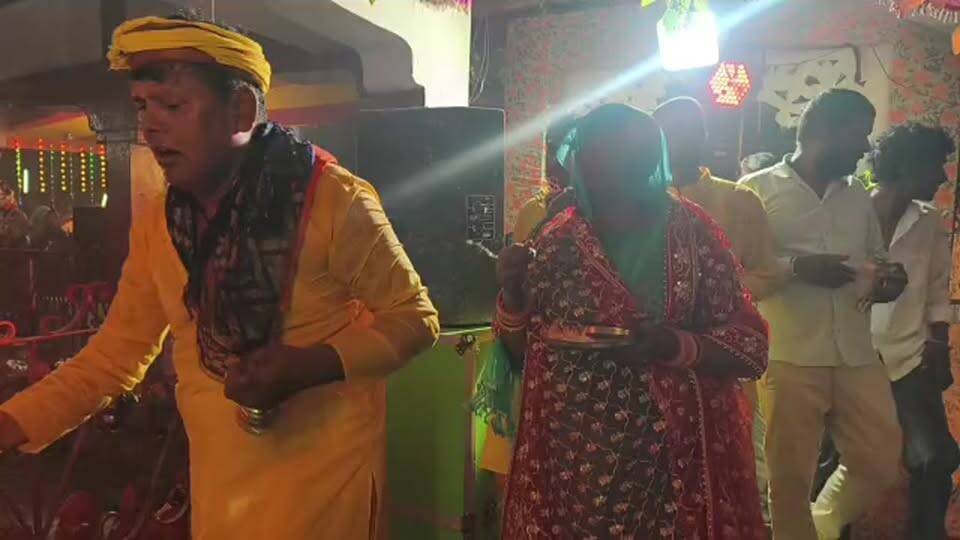 श्री श्री 108 नवाह संकीर्तन महायज्ञ तृतीय दिवस महा आरती लाइव ❣️