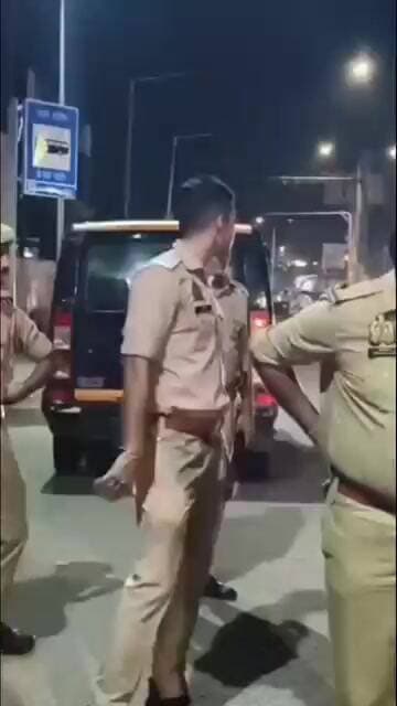 अलीगढ़ में ई-बस स्टॉप पर पुलिस की कार्रवाई, 4 युवतियां हिरासत में