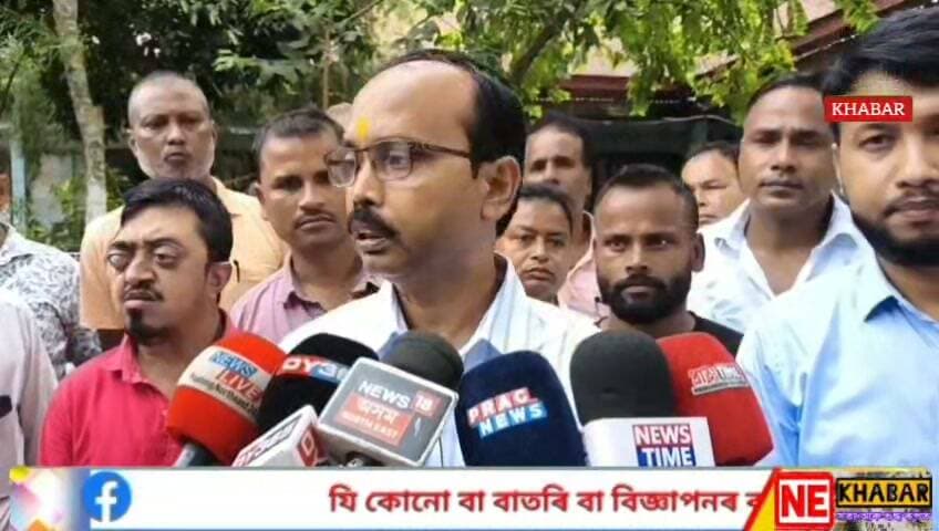 🛑 হাজো ৰাজহ চক্ৰ কাৰ্য্যালয়ত আকস্মিক পৰিদৰ্শন বিধায়ক প্ৰকাশ চন্দ্ৰ দাসৰ
🛑 হাজো ৰাজহ চক্ৰ কাৰ্যালয়ত উপস্থিত হাজো-শুৱালকুছি সমষ্টিৰ বিধায়ক প্ৰকাশ চন্দ্ৰ দাস ।
হাজোৰ পৰা কমলাকান্ত দাসৰ ৰিপোৰ্ট
#nekhabar #assam #kamrup #hajo #agp #mla