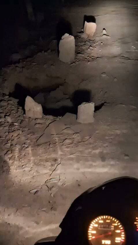ध्यान दें,वाहन चालक
भिवानी के ढाना रोड़ पर दूसरी बार धशी सड़क....
