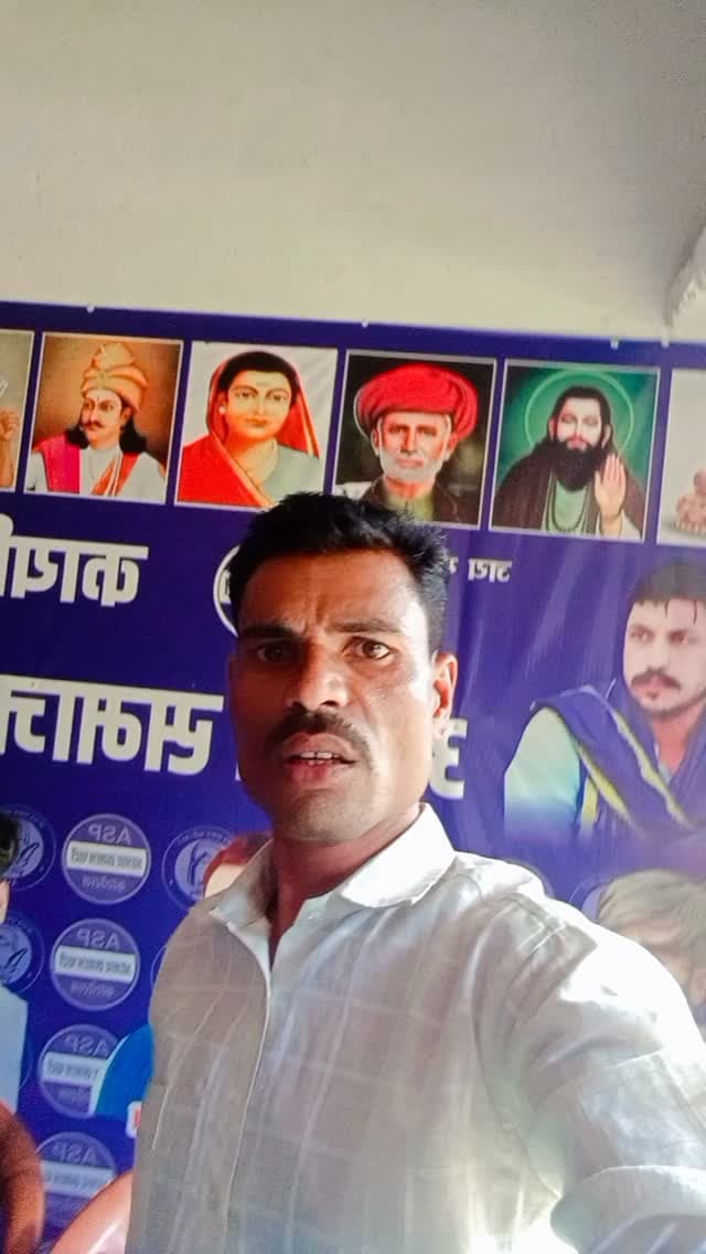 मेरे घर की दीवारों में तस्वीर तुम्हारी है,,,