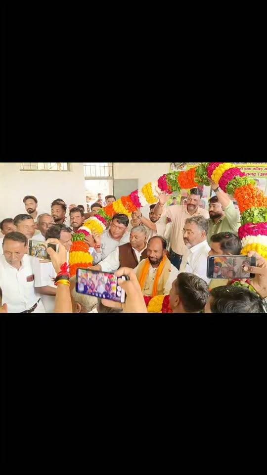 भाजपा बृज क्षेत्र अध्यक्ष पूरन लाल लोधी पहुचे खेरागढ़ लोधी समाज ने किया जोरदार स्वागत